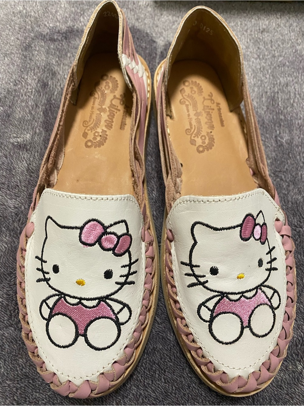 Hello Kitty White & Pink Woman’s huaraches